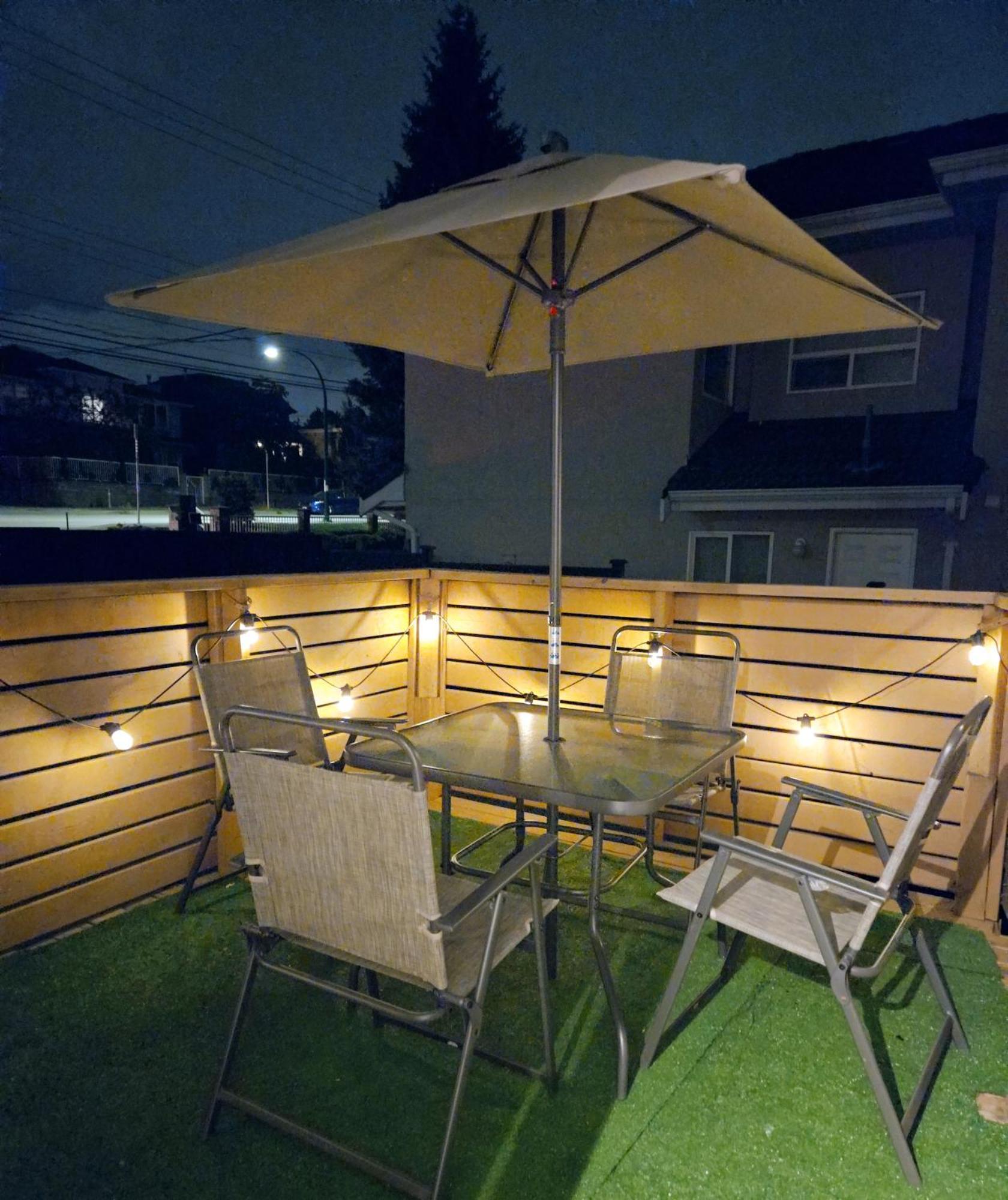 Cozy Stylish Black & White Design Room In The Heart Of Vancouver! Private Parking, Self Check-In & Just 4 Mins To Metrotown! Εξωτερικό φωτογραφία